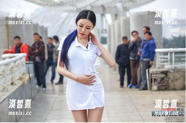 AISS爱丝(黄金版) - 街角的那一抹欣杨：全集下载，真心觉得她太会拍了！