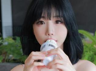 看完Addielyn(에디린)的瑜伽美图合集，我的心跟着她的抻展一起飞了，太有气氛了！