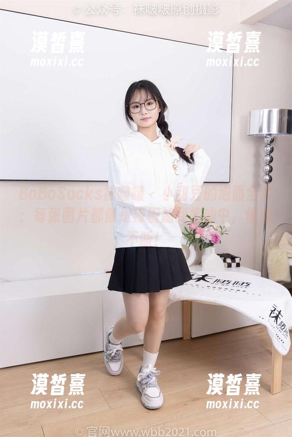 BoBoSocks袜啵啵 - 小甜豆的泡面全套：每张图片都像是辣椒加到奶油中，惊喜不断！