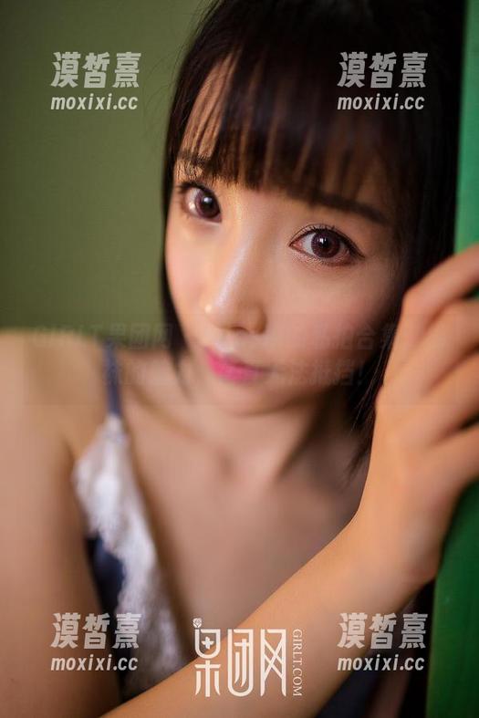 GIRLT果团网 - Miss琪的私拍合集：棉袜的魅力，简直无法抵挡！