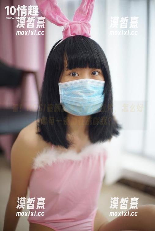 看！ROSI最新的蕾丝底裤图片，怎么好像每一条都在挑衅我？