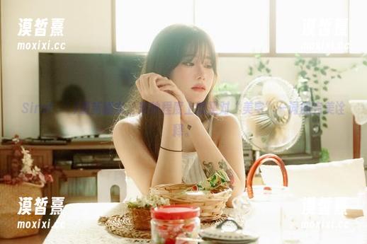 Sira(시라)最新睡衣，某种程度上就是对“美宅”一词的完美诠释。