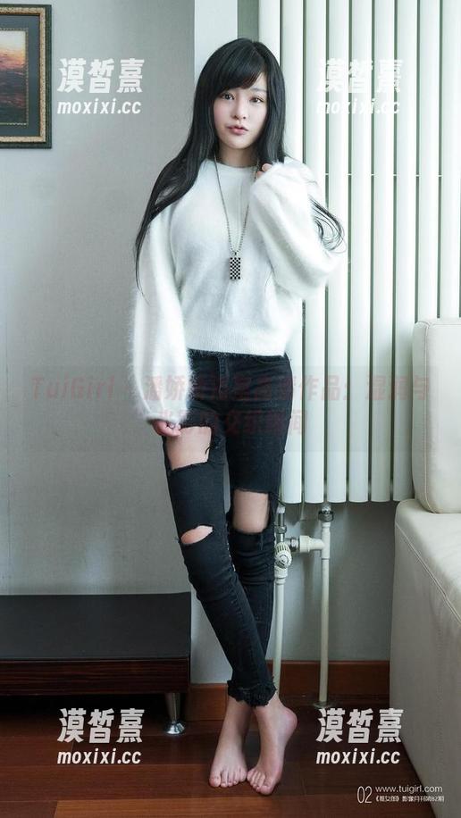 TuiGirl - 潘娇娇浴室高清作品：湿润与光影的交织瞬间