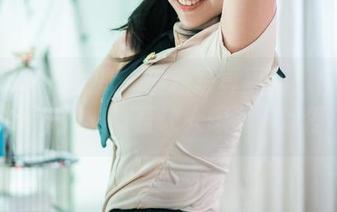TuiGirl推女郎 - 最新写真更新！何何夕的可爱瞬间，简直让人想说“别停”！