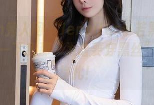 Xiuren秀人网 - Jennifer小若黑丝来了，分享一下我那“为啥要穿黑丝”的内心挣扎！