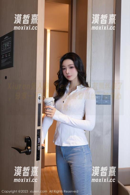 Xiuren秀人网-Jennifer小若 Xiuren秀人网 - Jennifer小若黑丝来了,分享一下我那“为啥要穿黑丝”的内心挣扎!