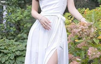 Xiuren秀人网 - 大美媚京的图片大战——美臀丝袜，真的是太会撩了吧！