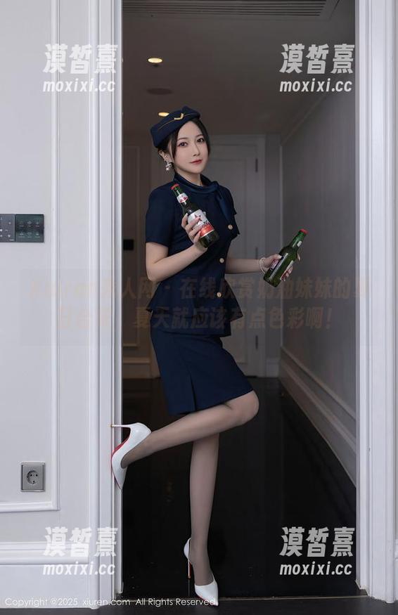 Xiuren秀人网 - 在线欣赏奶油妹妹的夏日合集，夏天就应该有点色彩啊！
