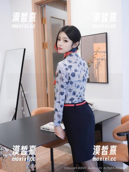 Xiuren秀人网-小橘子orange Xiuren秀人网 - 图集:小橘子orange与女孩的瞬间,与岁月一起挥手再见