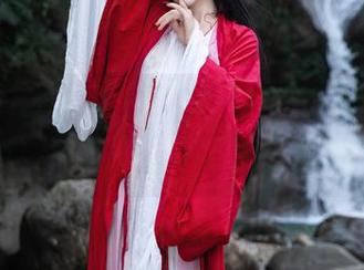 Xiuren秀人网 - 沫晓伊baby作品：短裤与自由，缺一不可的完美组合。