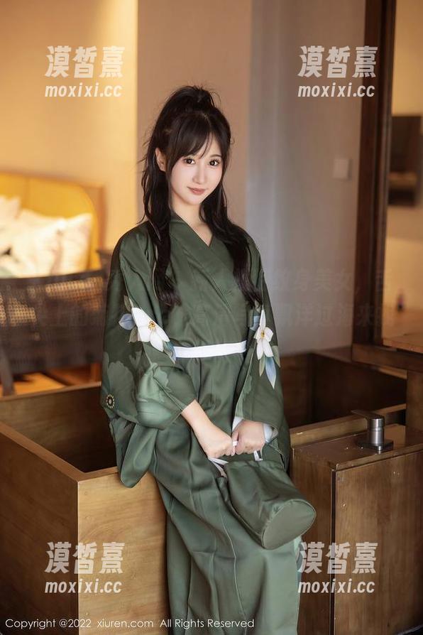 Xiuren秀人网 - 新人模特纹身美女，舌尖上的菊花ace，高清写真飘洋过海来找你！