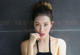 YouWu尤物馆 - 下载来一张，图库瞬间升值，孟狐狸FoxYini的丝袜绝不能错过！