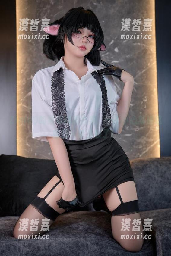 ZinieQ的猫娘制服合集：一不小心就被这些图片给治愈了！