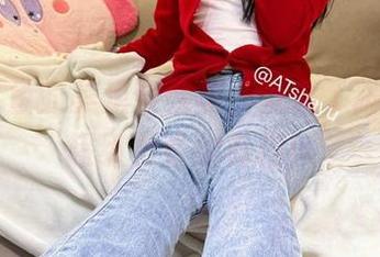 在at鲨鱼的美足合集里，发现了脚趾也有超级力量的真相！