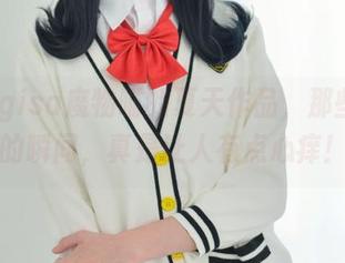 看nagisa魔物喵的夏天作品，那些精选的瞬间，真是让人有点心痒！