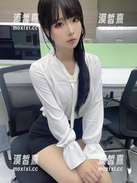 yuuhui玉汇 兔女郎的柔情与倔强:yuuhui玉汇写真集分享,瞬间还你无限遐想