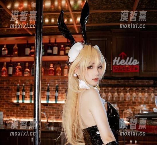 这是七七娜娜子？她的婚纱cos居然这么好看！美图在线！