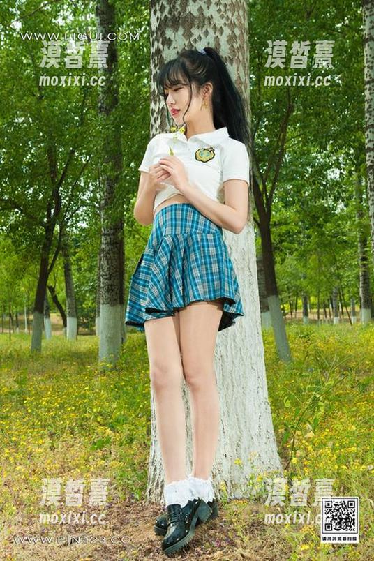 丽柜 - 汐汐披上魔法套装，原图&图包直击你的幽默细胞！