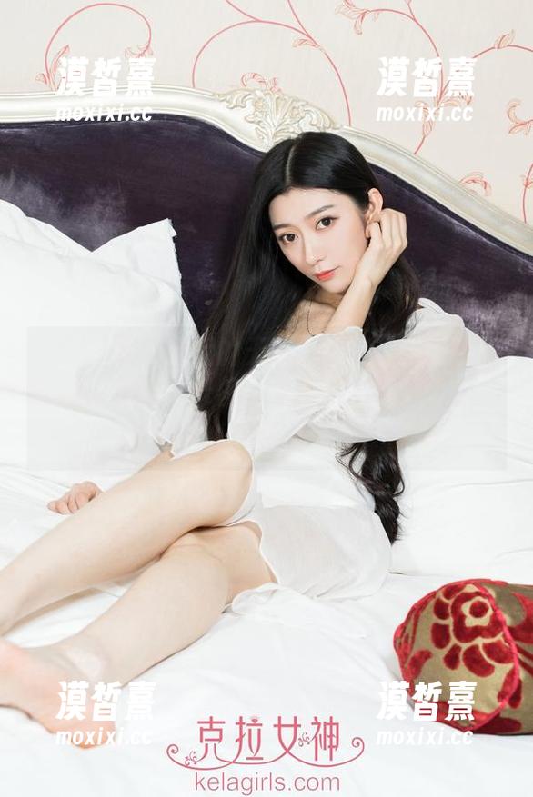 克拉女神 - 芝月的天使套图：这张侧脸威武得让我怀疑天使是不是也有点‘娇‘，哈哈！