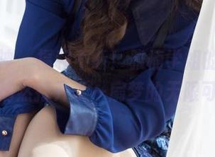 克拉女神 - 福利不断！雅楠学姐的原图，仿佛悄然打开了一扇梦的无限可能。