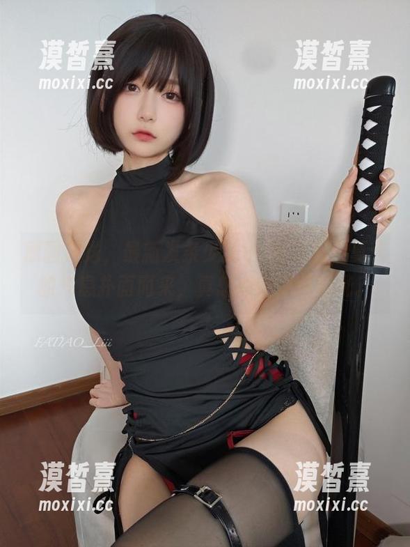 原图放送，最新发条少女yoki泳装，夏天的气息扑面而来，真想被她晒晒阳光。