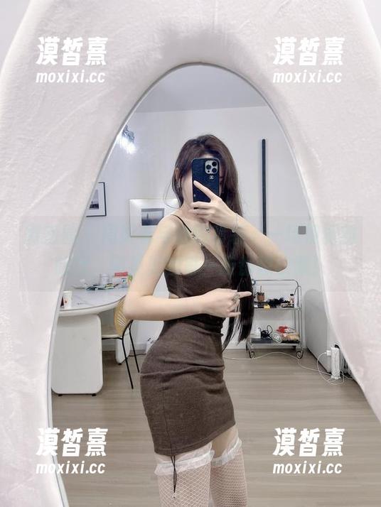 微密圈 - 周妍希与她的套装，一场视觉的旅行，图集里的每一张都想收藏！