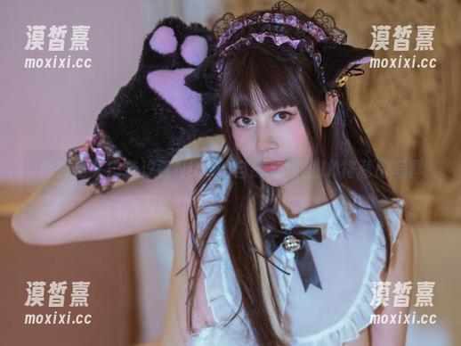 反转定义！奈汐酱Nice的自撮与黑丝JK裙私房写真
