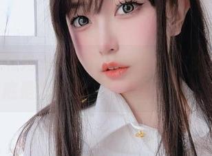 女主K和她的写真真让我觉得，女王的生活到底是怎样的？有没有求教的机会!