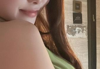 微密圈 - 奶雯花嫁最新原图，让人忍不住想问：你到底是哪里来的？