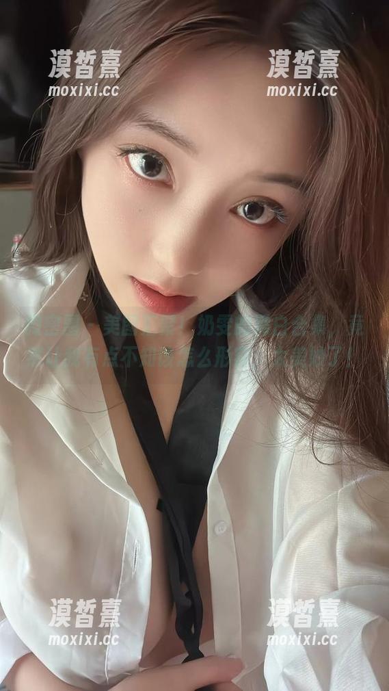 微密圈 - 美图汇聚！奶雯的黑白合集，竟然让我有点不知该怎么形容，太美妙了！