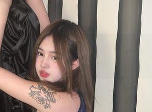 微密圈 - 小优优子：牛仔裤下写真，下载之前请先做好心理准备