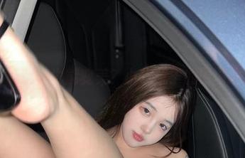 微密圈 - 躺着也能变美？小优优子的原图瑜伽哲学