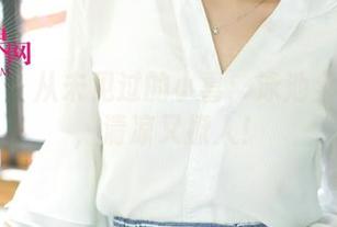尤果网 - 从未见过的小喜：泳池全套作品，清凉又撩人！