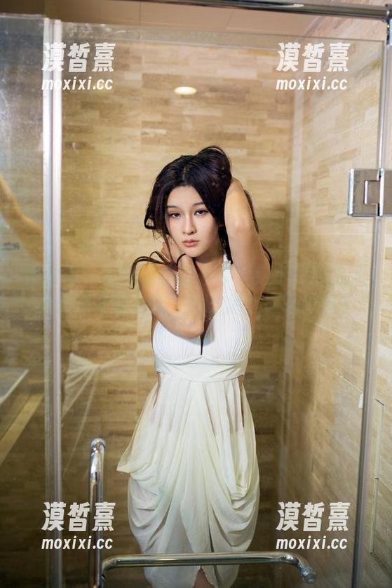 推女郎 - 松果儿全套吊带：这个作品让人无意间开始自省，自己怎么这么单调？