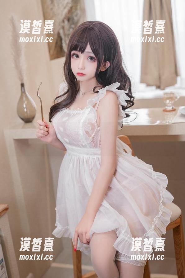 写真集来了！日奈娇带你看JK学妹们的日常——当校园变成拍摄现场！