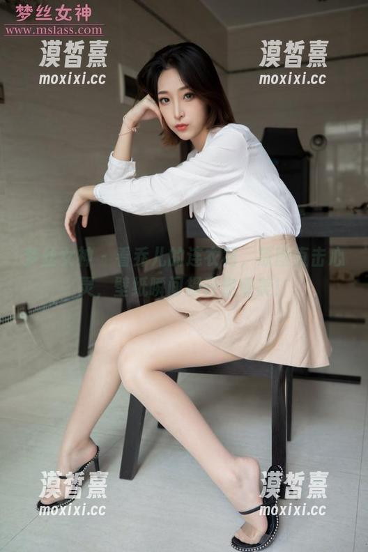 梦丝女神 - 看乔儿的连衣裙，原图直击心灵，壁纸瞬间提升你审美！