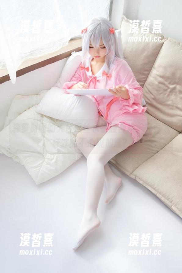 森萝财团的天台黑丝水手服合集，究竟怎样才能不心跳加速？