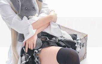 下载了森萝财团的美图新妹子，准备打包带走我的一天！