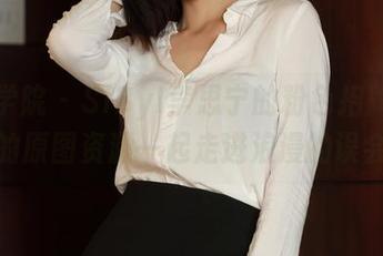 模范学院 - SiByl李思宁的粉色招牌：和她的原图资源一起走进浪漫的误会！