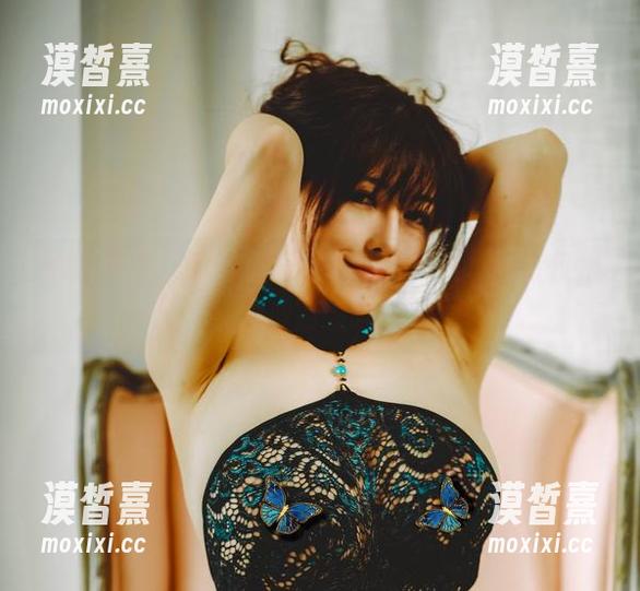 想看樱晚gigi泳装图包？注意，这里不仅仅是水波荡漾哦。