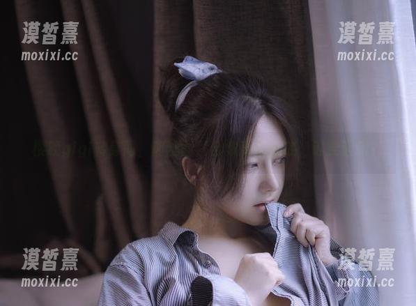 樱晚gigi转身间，肉丝图片合集直击心底，谁能逃脱？