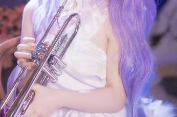 樱群的死库水套图：让你忍不住多看几眼的夏天幻影
