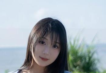 私拍揭秘！环球之旅中的浅安安：那些让人想入非非的图片！