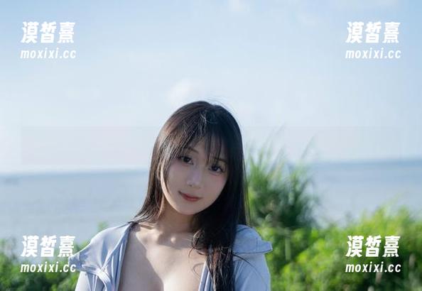私拍揭秘！环球之旅中的浅安安：那些让人想入非非的图片！