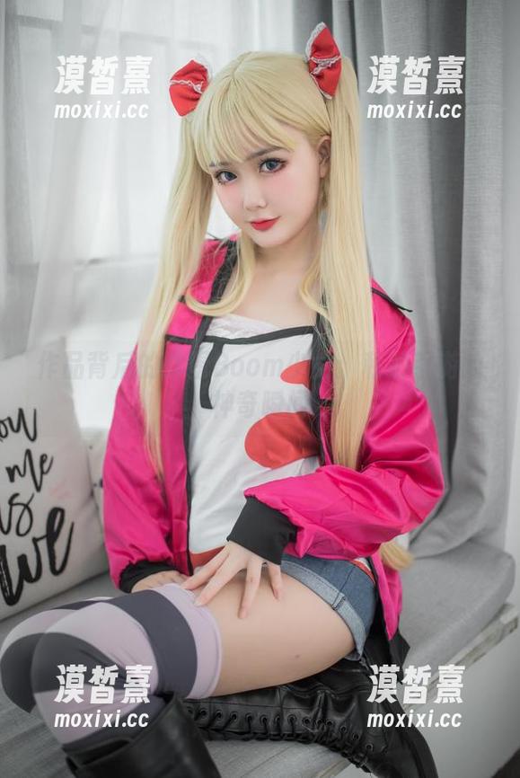 作品背后的炸蛋Boom少女：私拍手游的神奇瞬间