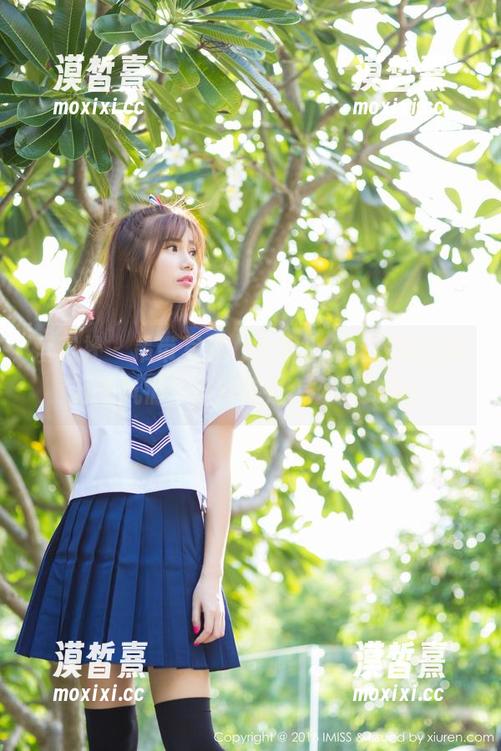 爱蜜社-心妍小公主 爱蜜社 - 吊带写真,心妍小公主瞬间化身万千风情,这到底是怎么做到的?