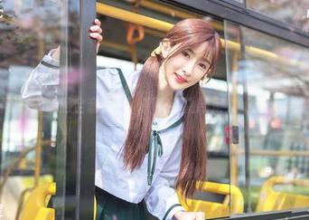 看了王羽杉的制服全套原图，简直要重新定义‘制服诱惑’了！