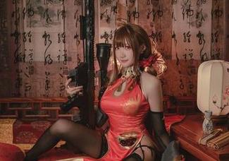 懒惰和可爱在线并存：瓜希酱的棉袜写真，生活就是这么单纯又复杂
