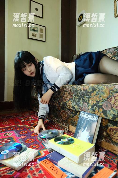免费！白莉爱吃巧克力的清纯写真，每张都是‘吸引力’满分！