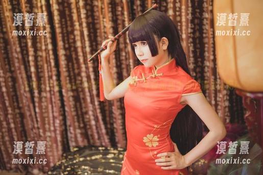 注意！白金Saki奶牛最新写真，牛仔帽和牛奶的浪漫搭配！